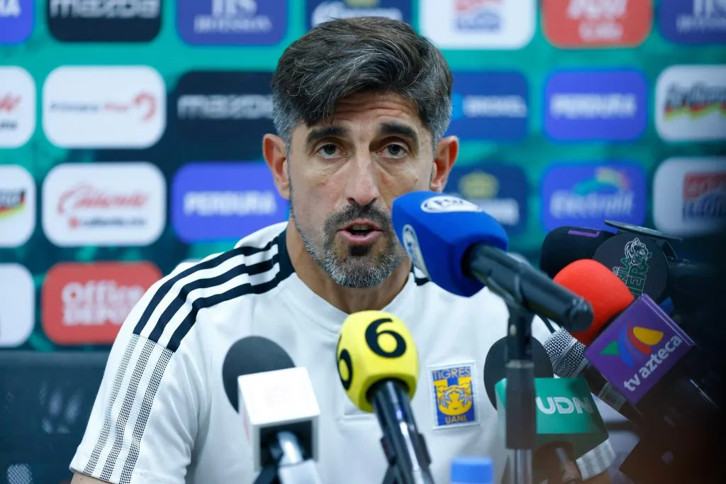 Veljko Paunovic en la conferencia de prensa post partido (Getty Images)
