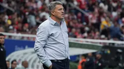 El entrenador español dirigió su décimo partido oficial al frente del conjunto tapatío.