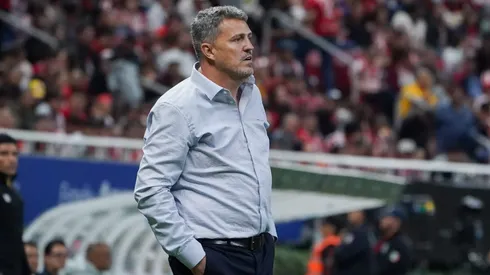 El entrenador español dirigió su décimo partido oficial al frente del conjunto tapatío.
