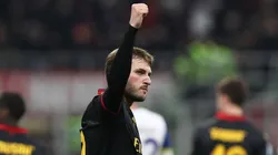 Santiago Giménez le quito su lugar y se irá de Milan