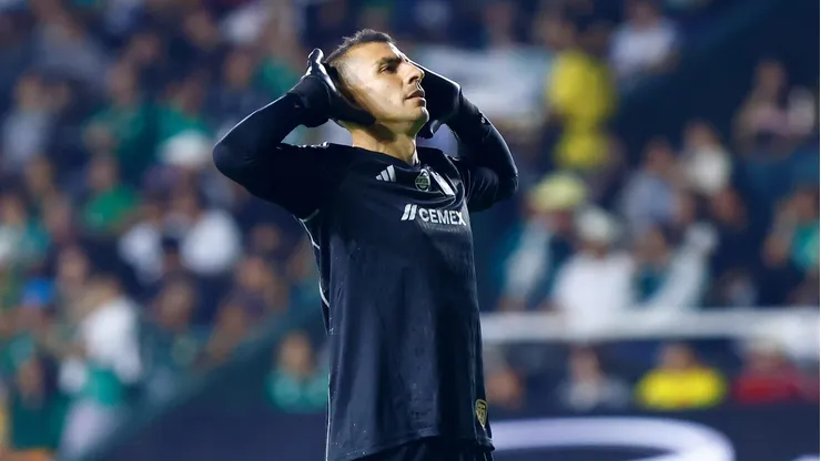 Nahuel Guzmán se cruzó con aficionados de Tigres