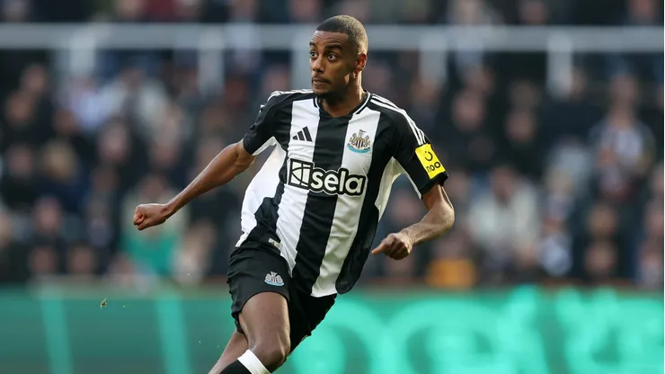 Alexander Isak no estará presente en el partido de Newcastle ante Liverpool