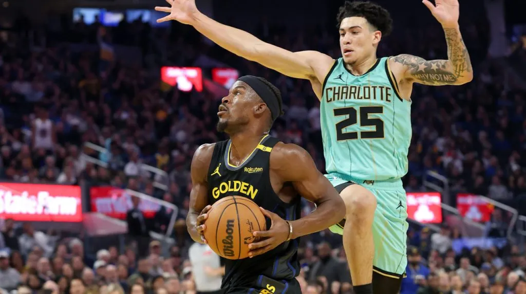 Jimmy Butler en Warriors vs. Hornets. (Foto: Getty Images)