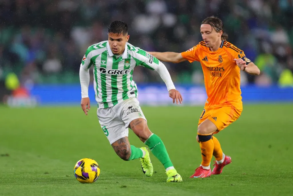 Real Madrid se quedó frenado en 54 puntos tras la derrota ante Betis. (Getty Images)