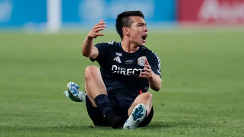 Chucky Lozano en el suelo con la playera de San Diego FC