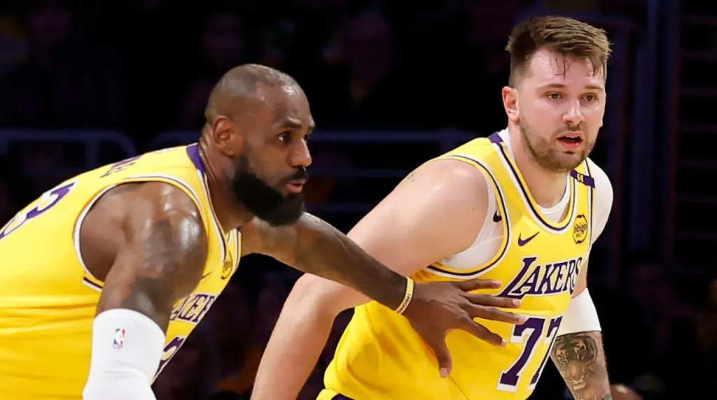 LeBron James y Luka Doncic en Los Angeles Lakers. (Foto: Getty Images)
