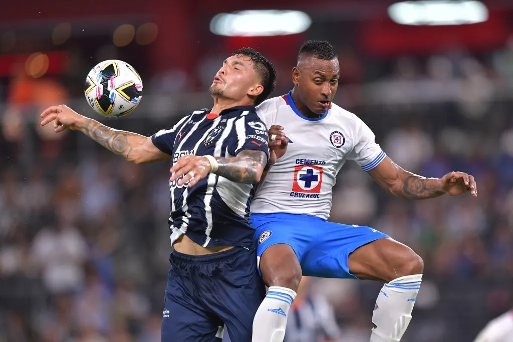 Partido entre Rayados y Cruz Azul por el Apertura 2024 de la Liga MX (GETTY IMAGES)