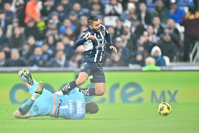 Jesús Corona, marginado del juego vs. Cruz Azul [Foto: Getty]