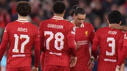 Darwin Núñez se lamenta tras errar su penalti ante Gianluigi Donnarumma.