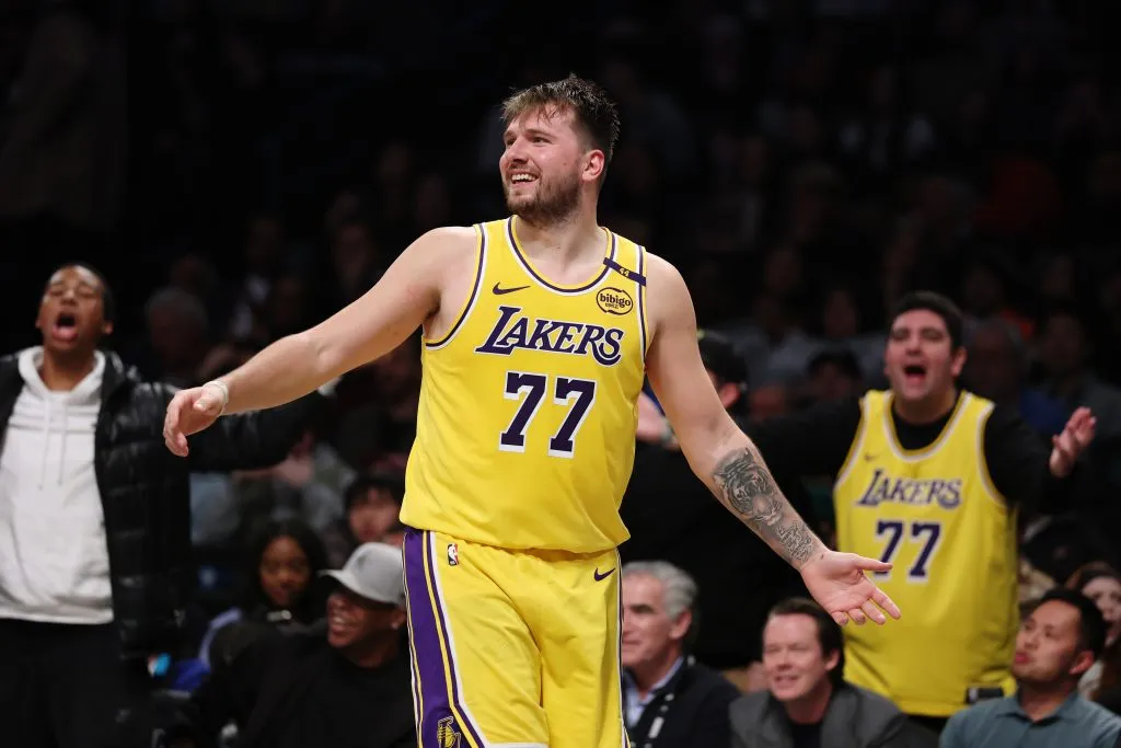 Luka Doncic feliz en Lakers (Getty Images)