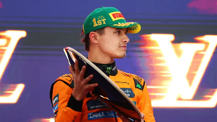 Lando Norris en el podio del GP de Australia 2025