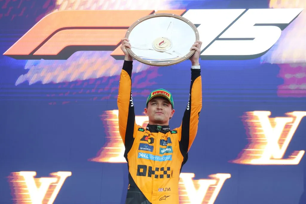 Lando Norris celebra su triunfo en el GP de Australia (GETTY IMAGES)