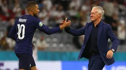 Kylian Mbappé y Didier Deschamps en Francia