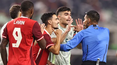 México y Canadá, un cruce áspero de selecciones.