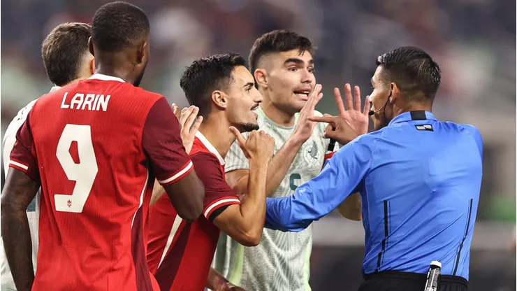 México y Canadá, un cruce áspero de selecciones.