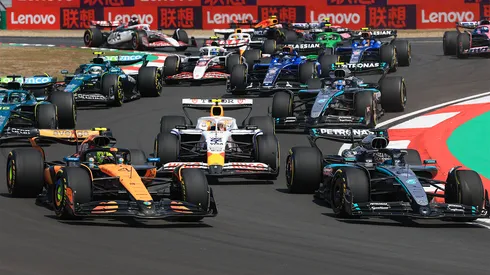 Los coches de la F1 en el Circuito Internacional de Shanghái