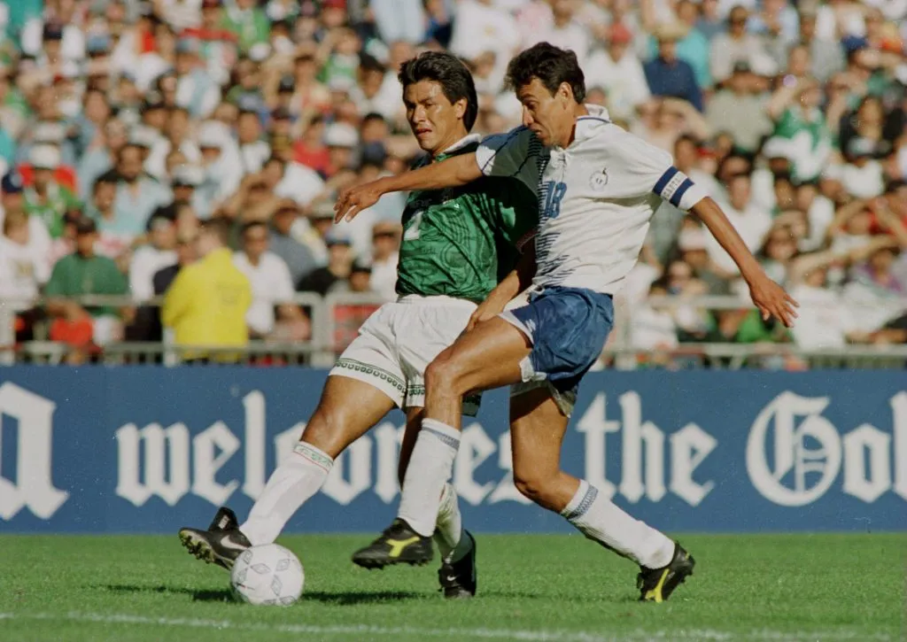 Claudio Suárez supo brillar en la Selección Mexicana a fines de los ’90. [Foto: Getty Images]