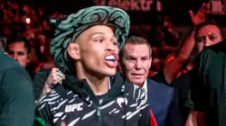 Lazy Boy junto a Julio César Chávez