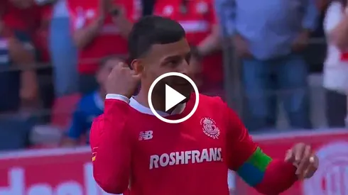 Alexis Vega y un verdadero golazo ante Pachuca.