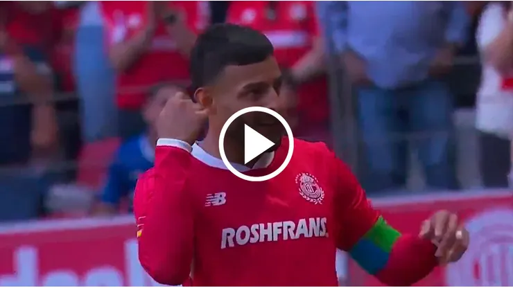 Alexis Vega y un verdadero golazo ante Pachuca.