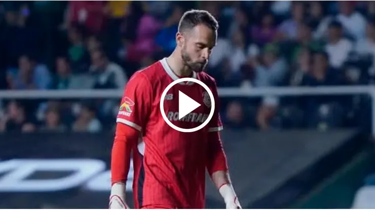 Otro 'blooper' de Pau López le cuesta un gol a Toluca.