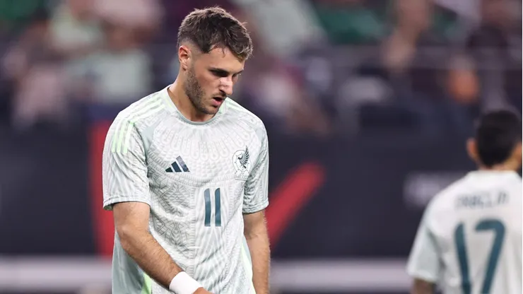 Santiago Giménez se refirió al momento en que Gerardo Martino lo bajó del Mundial 2022