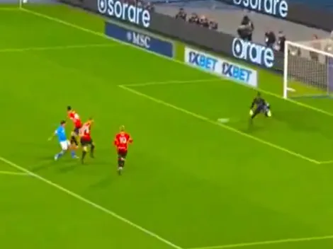 Milan, con Santiago Giménez de suplente, pierde tempraneramente ante Napoli