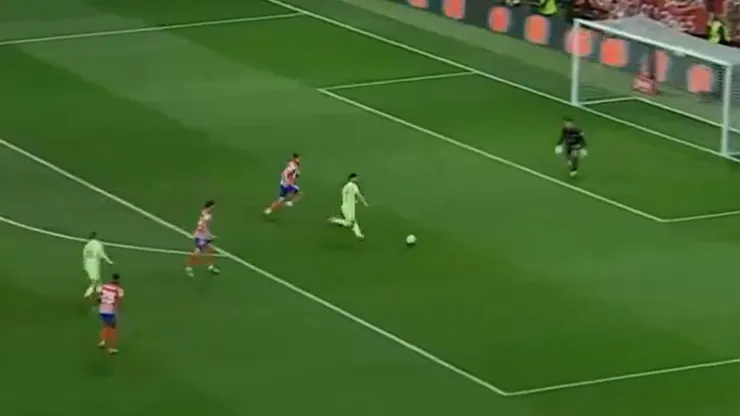 El error en la defensa de Atlético Madrid que le da la victoria de Barcelona