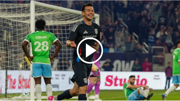 Hirving Lozano se estrenó en la red en San Diego.