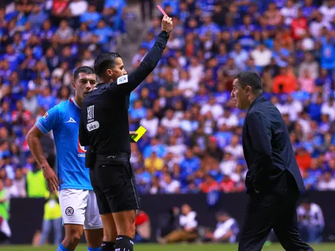 La reacción de Efraín Juárez tras su expulsión en Cruz Azul vs. Pumas