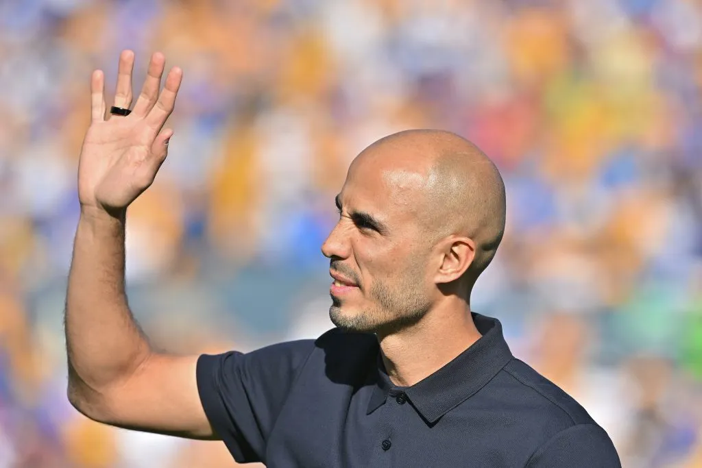 Gignac le brindó su apoyo a Guido Pizarro de cara al primer Clásico Regio que dirigirá el DT auriazul. (Getty Images)