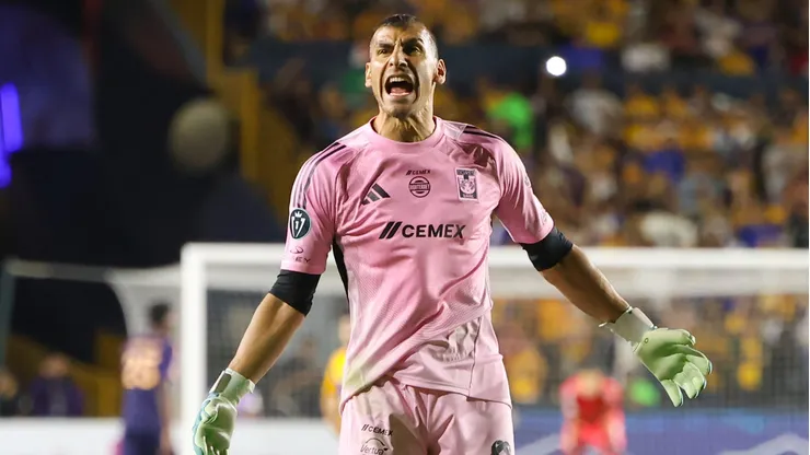 El histórico guardameta de Tigres fue uno de los protagonistas de la victoria de su equipo.