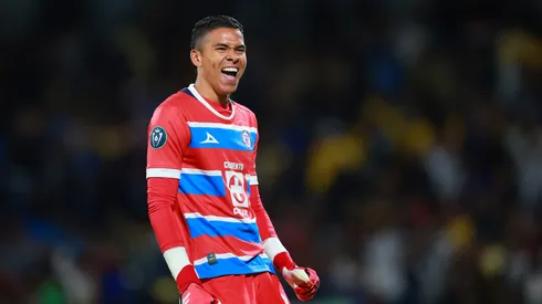 Kevin Mier se lució en Concachampions