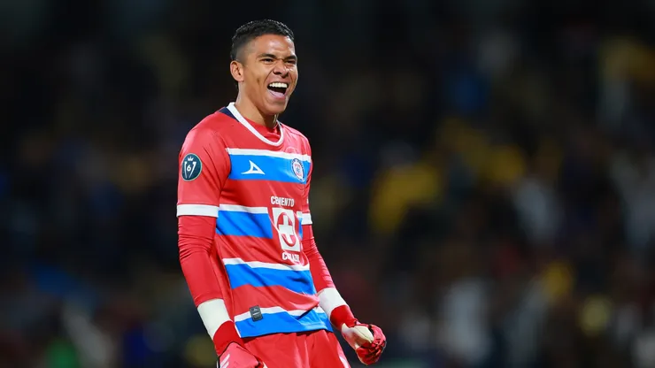 Kevin Mier se lució en Concachampions