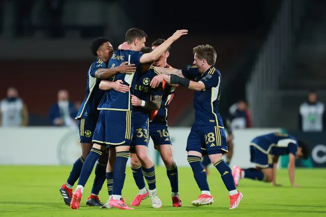 Vancouver Whitecaps se llevó puesto a otro histórico mexicano [Foto: Getty]