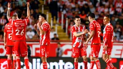 Los jugadores de Necaxa, a puro festejo.