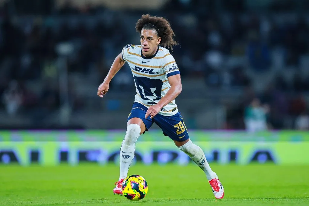 Adalberto Carrasquilla no juega de inicio ante Juárez [Foto: Getty]
