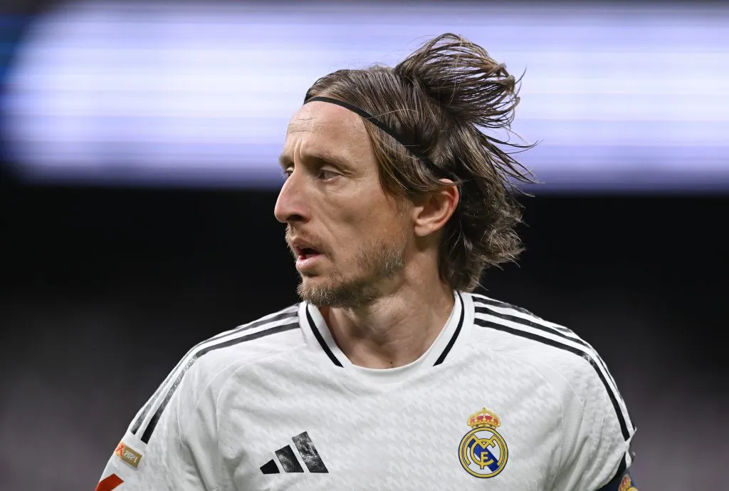 Luka Modric sería uno de los que estarían fuera de los planes de Real Madrid para la próxima temporada. (Getty Images)