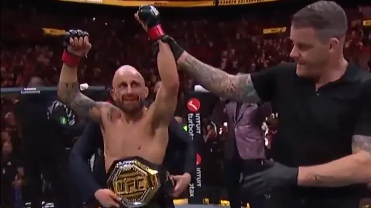Alexander Volkanovski es monarca del peso pluma una vez más.