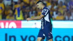 El delantero vio la roja tras protestar una falta a favor de su equipo contra el árbitro Marco Antonio Ortiz