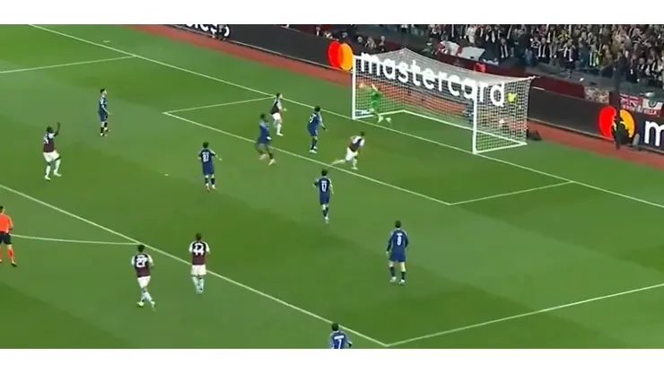 La impresionante atajada de Donnarumma en Aston Villa vs. PSG
