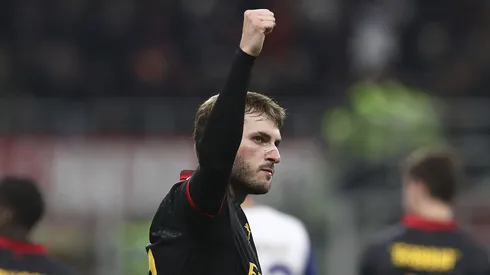 Santiago Giménez en Milan