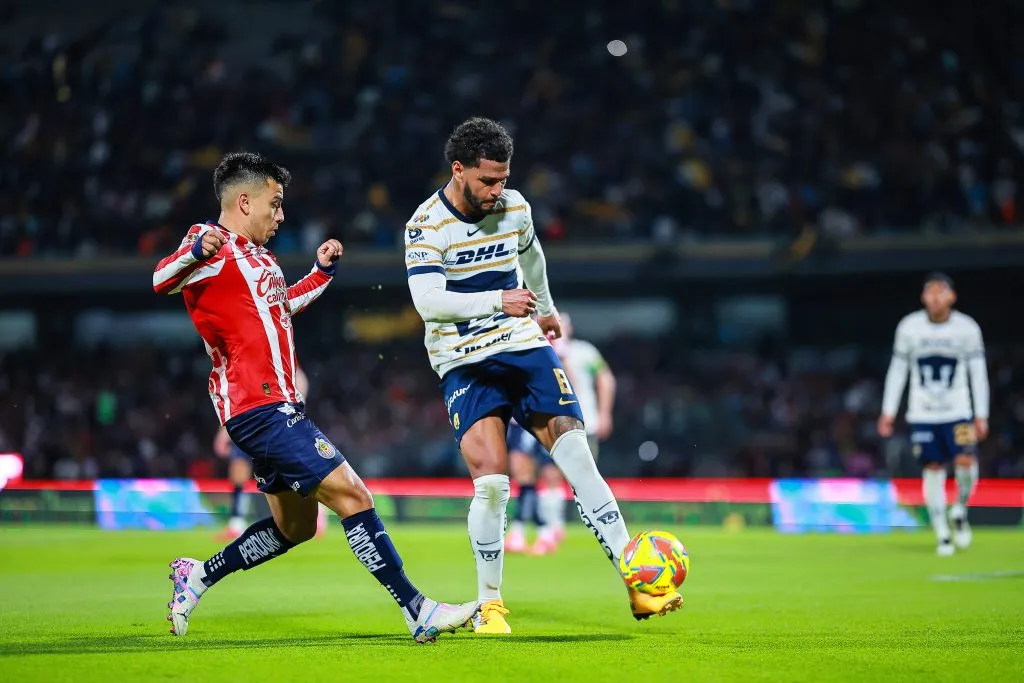 Pumas llegará a la última jornada en la décima ubicación, mientras que Chivas estará un solo puesto por debajo. (Getty Images)
