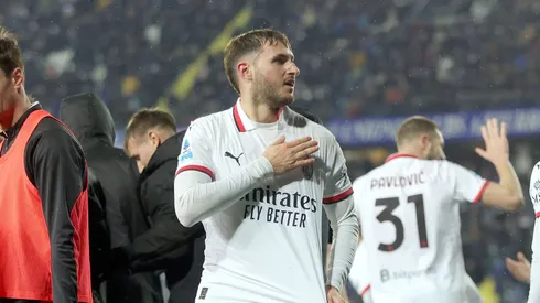 Santiago Giménez en Milan