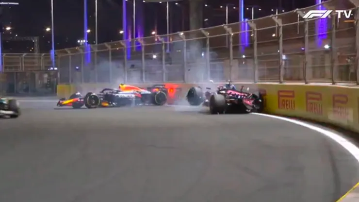 Los coches de Yuki Tsunoda y Pierre Gasly tras el accidente