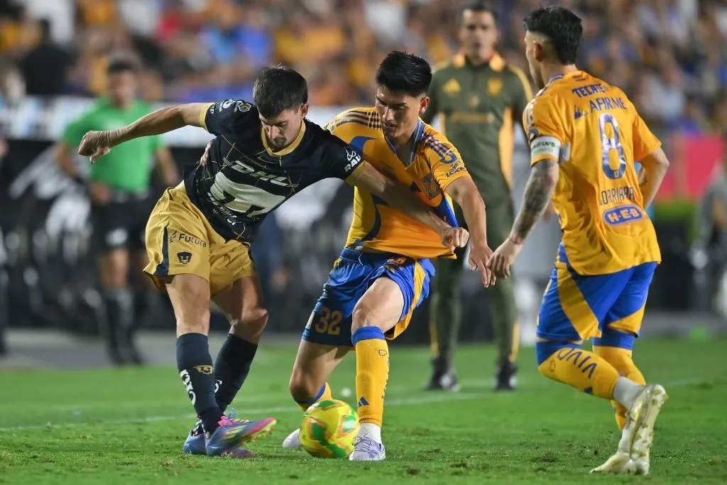 En caso de anotar un gol más ante Pumas, Tigres hubiera desplazado a Cruz Azul del tercer lugar de la clasificación. (Getty Images)