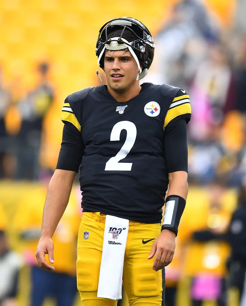 Mason Rudolph sería el mariscal de campo titular de los Steelers en caso de que no llegue Aaron Rodgers. (Getty Images)