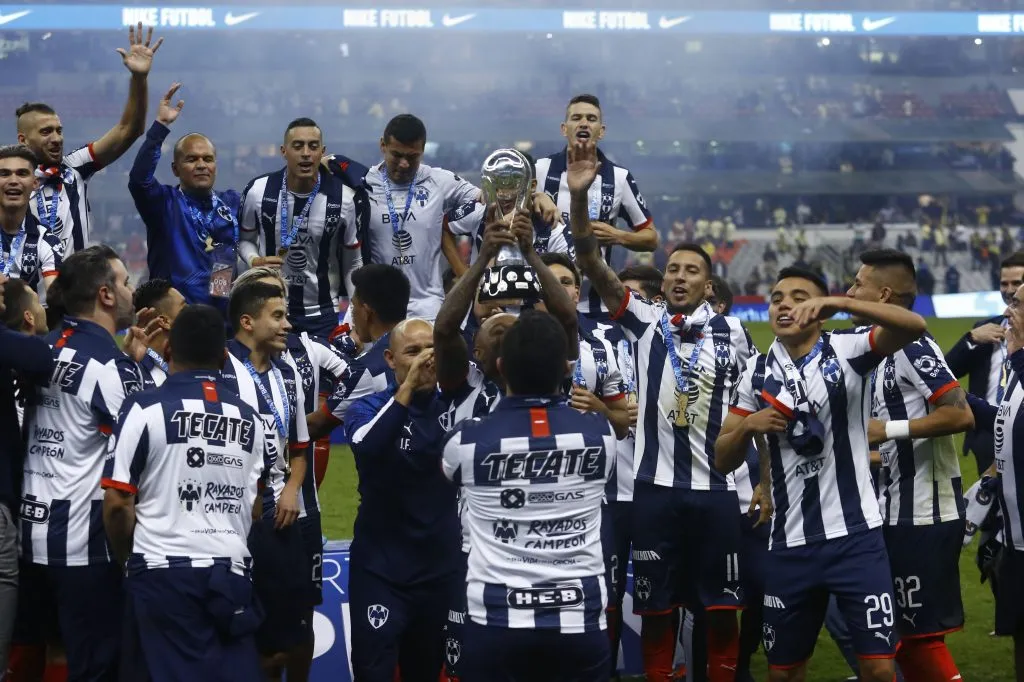 La última vez que Chivas se ausentó de una fase final hasta este Clausura 2025, Rayados salió campeón de la Liga MX. (Imago7)