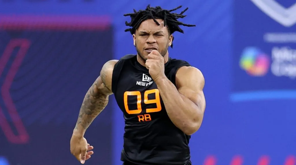 Omarion Hampton en el Combine de la NFL. (Foto: Getty Images)