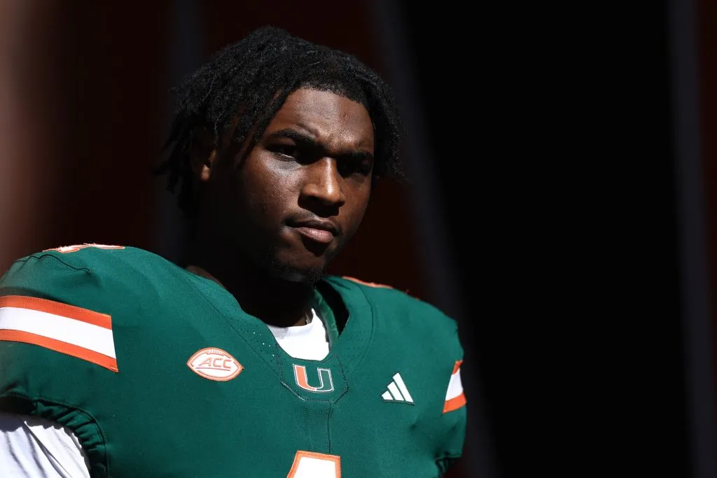 Cam Ward, mariscal de campo de Miami Hurricanes y favorito al Pick 1 del Draft de la NFL (GETTY IMAGES)